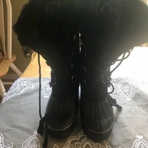 Khombu Waterproof boots.